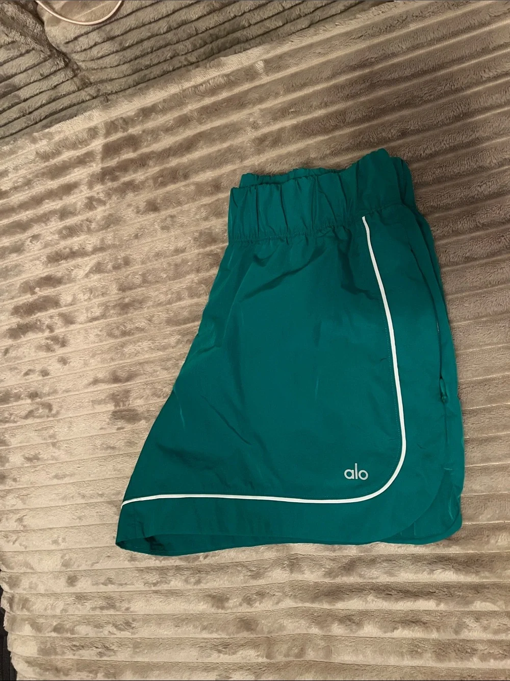 Alo green  shorts. Small